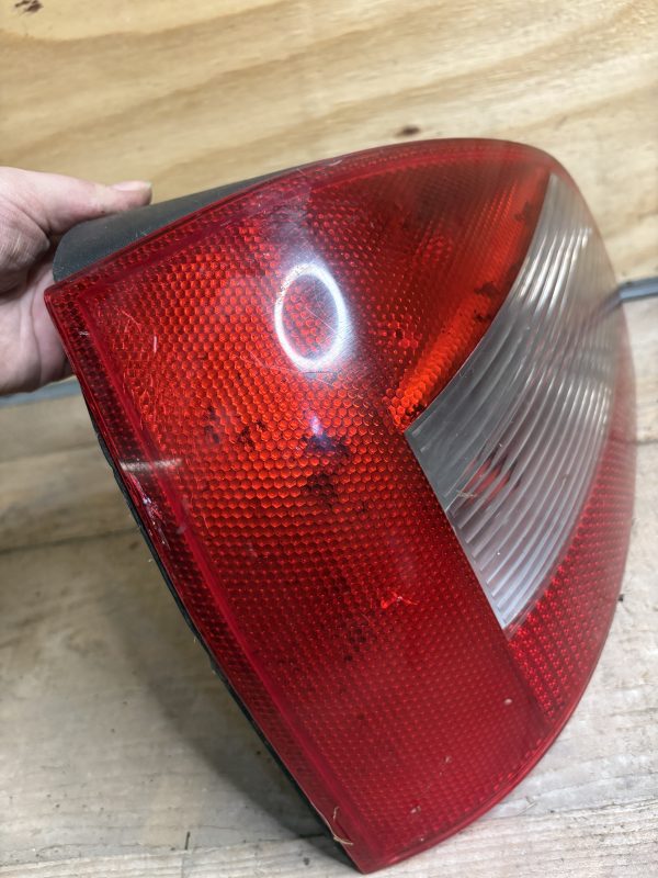 Feux arg Audi A3 8L