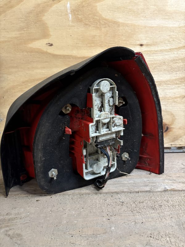 Feux arg Audi A3 8L
