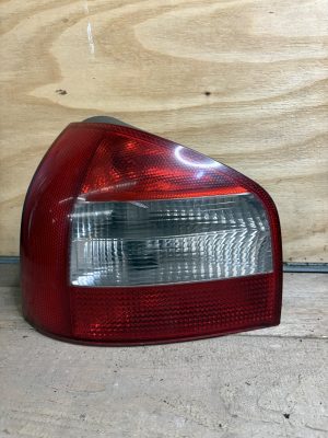 Feux arg Audi A3 8L