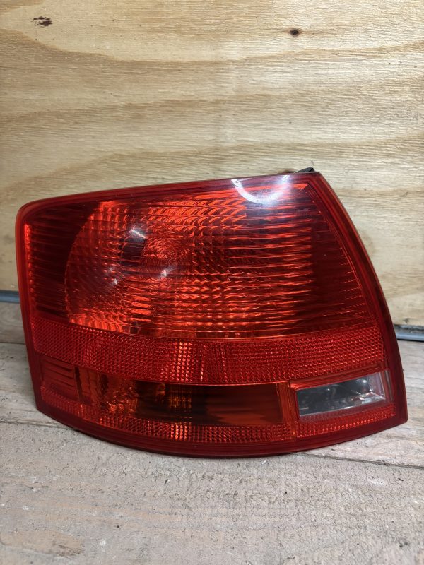 Feux arg Audi A4 B7 break