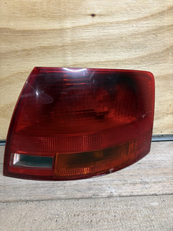 Feux ard Audi A4 B7 break