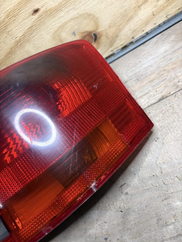 Feux ard Audi A4 B7 break
