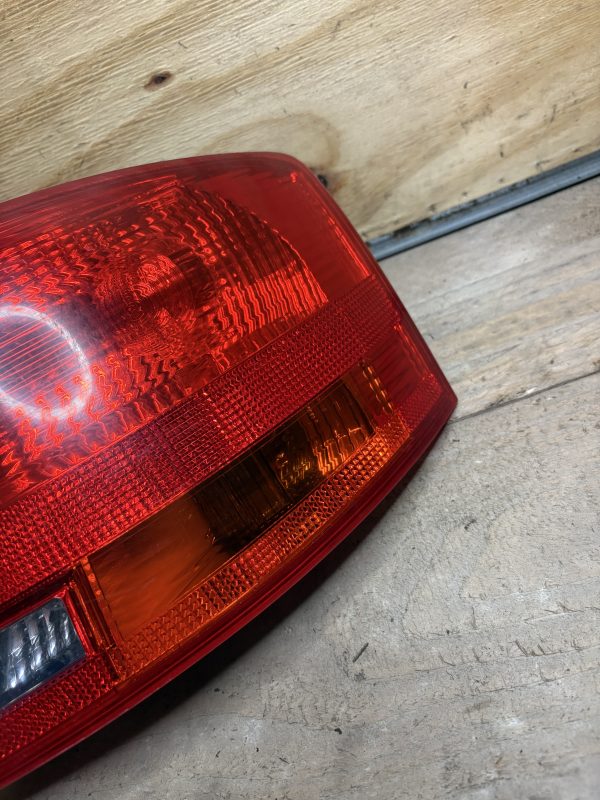 Feux ard Audi A4 B7 break