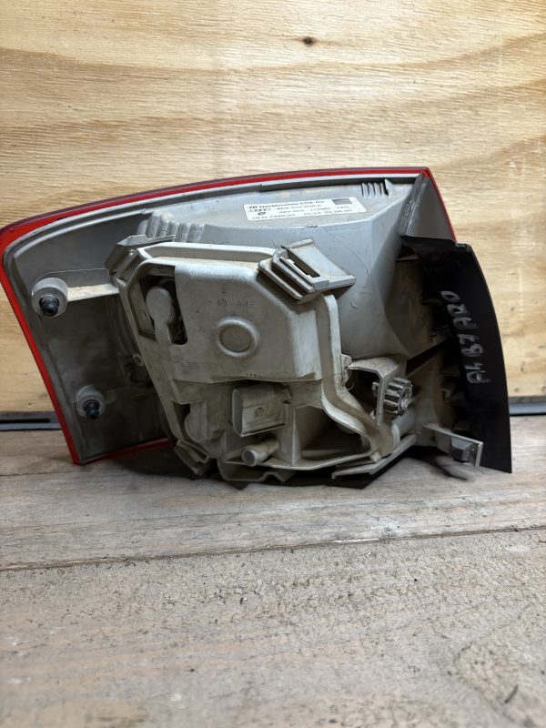 Feux ard Audi A4 B7 break
