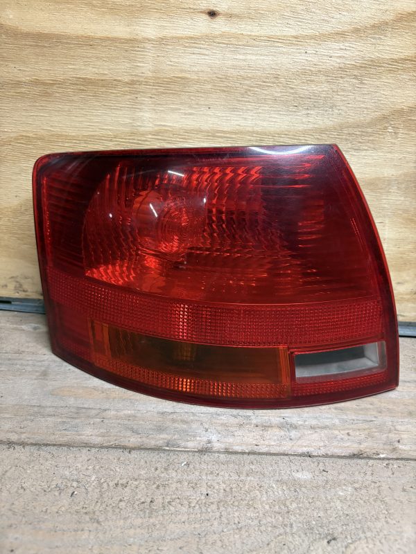 Feux arg Audi A4 B7 break