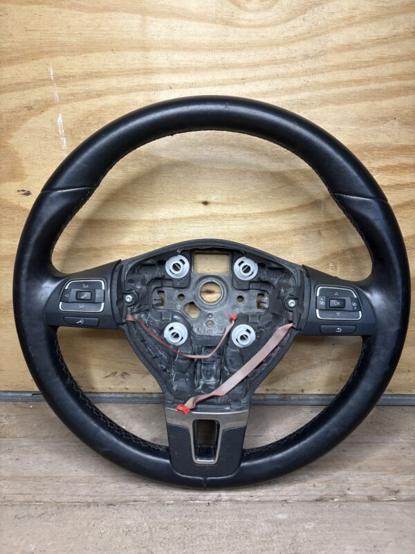 Volant multifonctions VW Golf 6