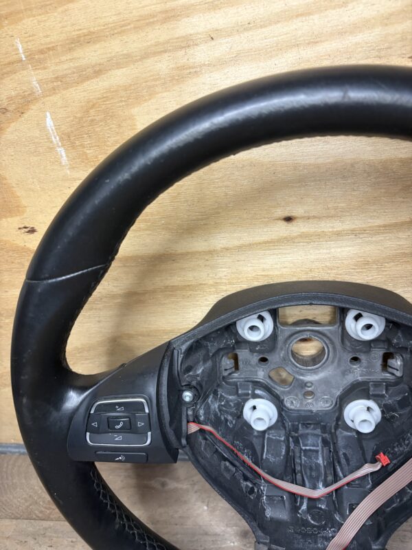 Volant multifonctions VW Golf 6