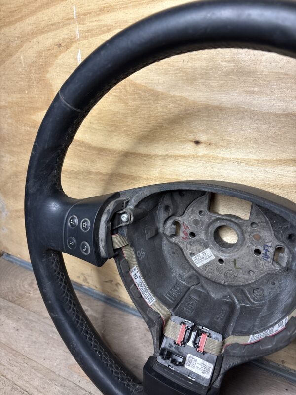 Volant multifonctions VW Golf 5
