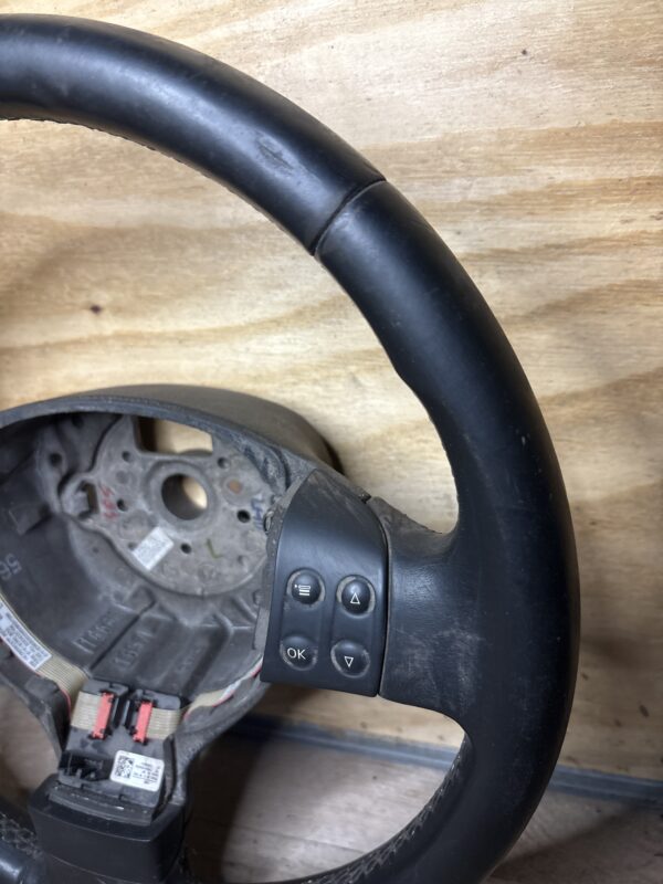 Volant multifonctions VW Golf 5