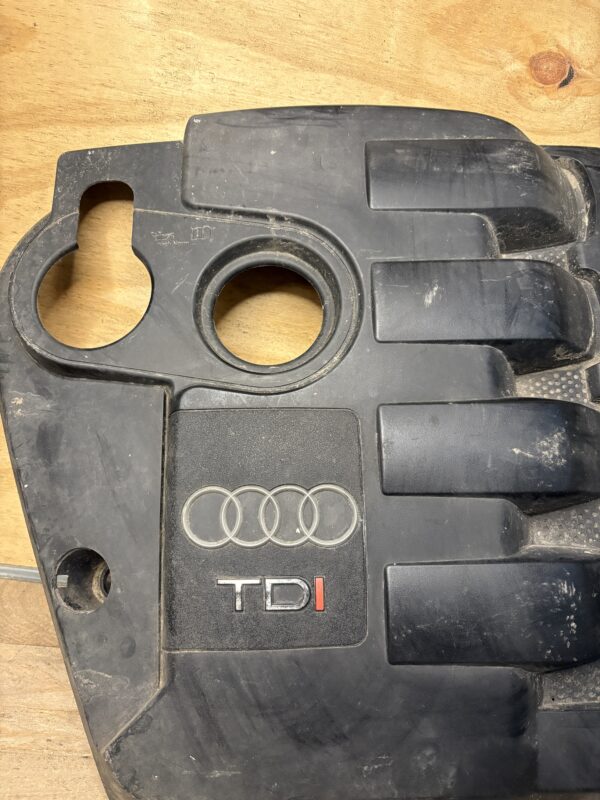 Cache moteur A4 B6 TDI