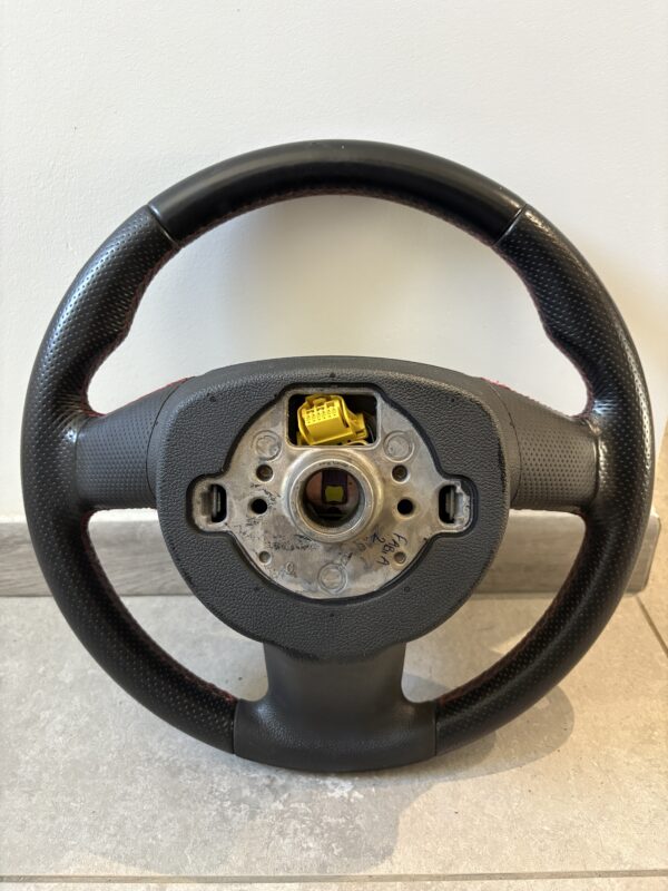 Volant surpiqué Skoda Fabia 2