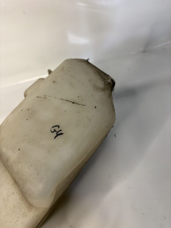 Bocal lave-glace VW Golf 4/ A3 8L