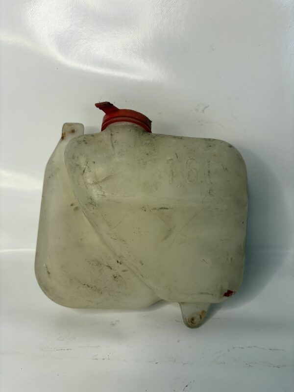 Bocal lave-glace 1.6L VW Golf 2