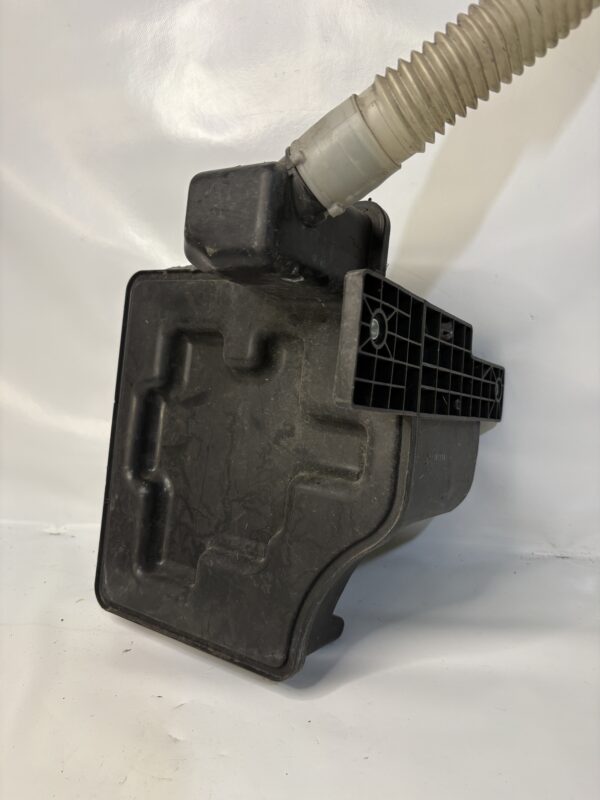 Bocal lave-glace Skoda Fabia 2