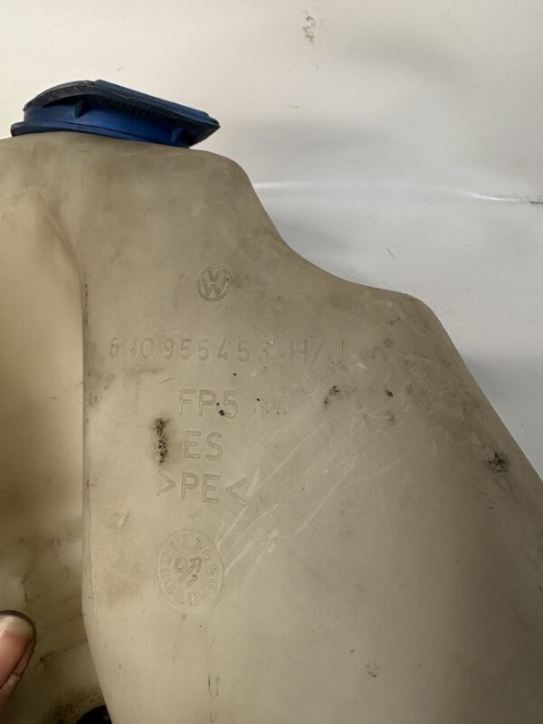 Bocal lave-glace VW Polo 6N