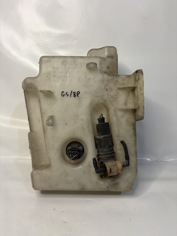 Bocal lave-glace VW Golf 5 /A3 8P