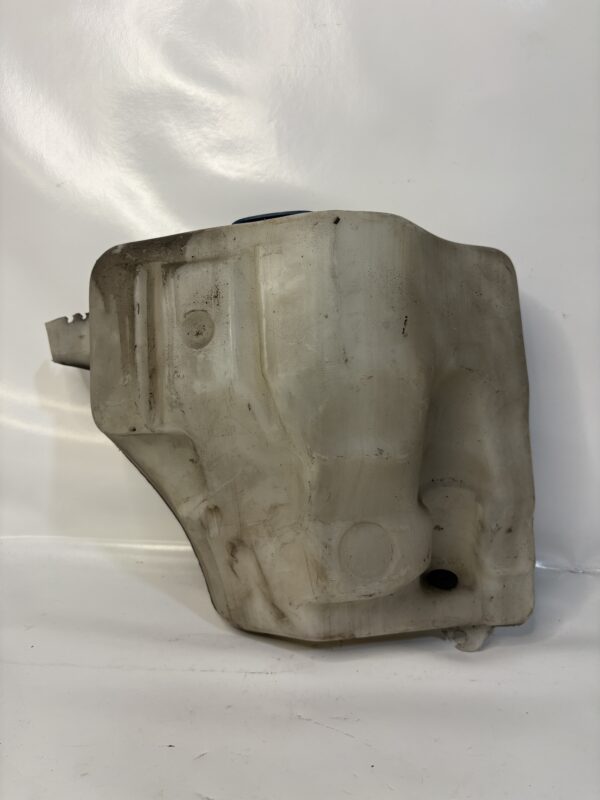 Bocal lave-glace VW Passat B3/B4