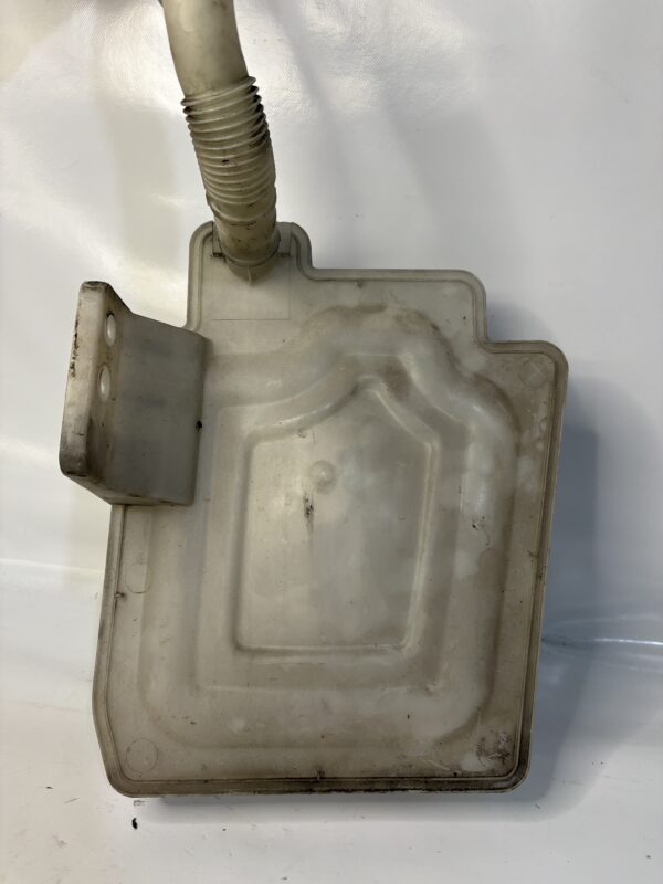 Bocal lave-glace VW Golf 6