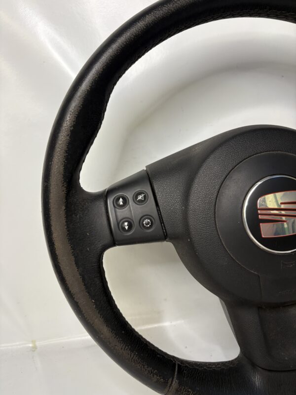 Volant multifonctions Seat Leon 1P