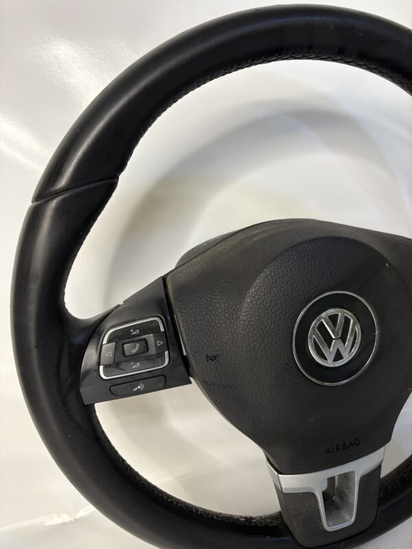 Volant multifonctions VW Golf 6