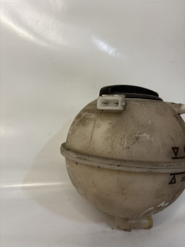 Vase expansion VW GOLF 3/ G4 CAB
