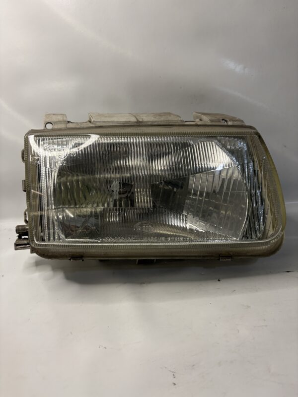 Phare AVD VW Polo 6N1