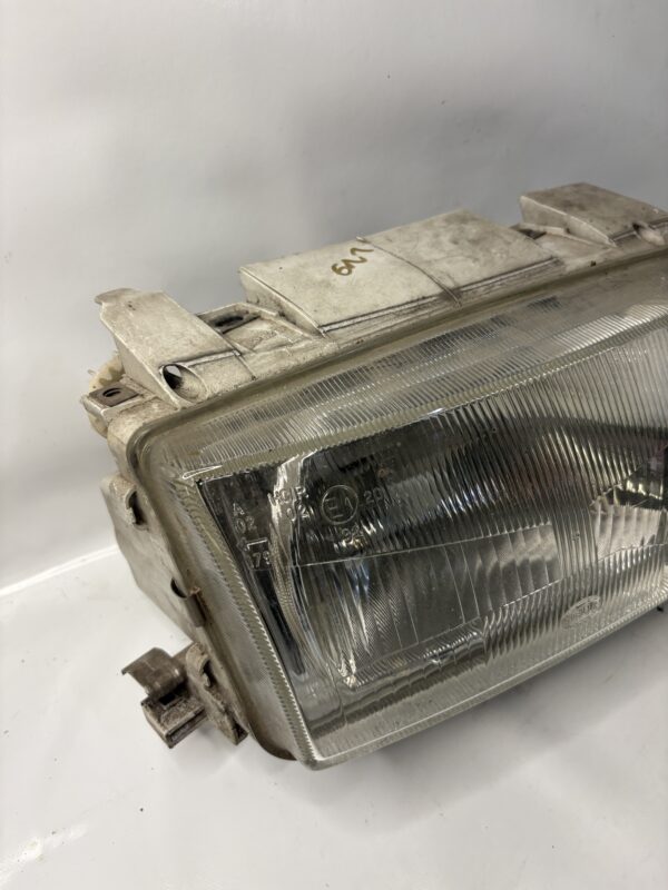 Phare AVD VW Polo 6N1
