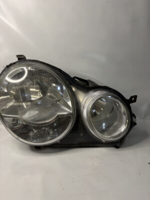 Phare AVD VW Polo 9N1