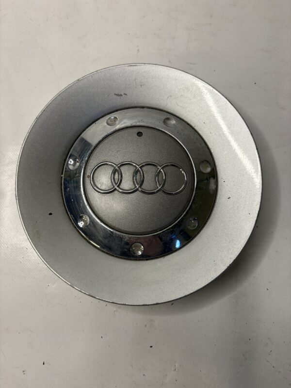 IMG_9719 Centre roue Audi A4 B7