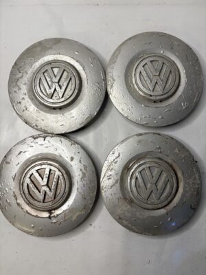 Lot 4 centres de roue VW Golf 3