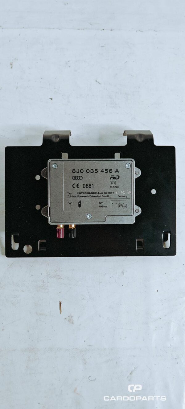 Boitier amplificateur d'antenne avec support d'origine Audi — Référence 8J0035456A