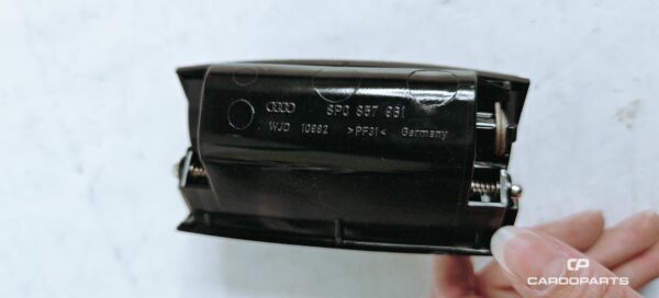 Cendrier arrière centrale d'origine Audi A3 / S3 (8P) — Référence 8P0857961