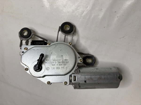 Moteur essuie glace arrière VW Golf 4