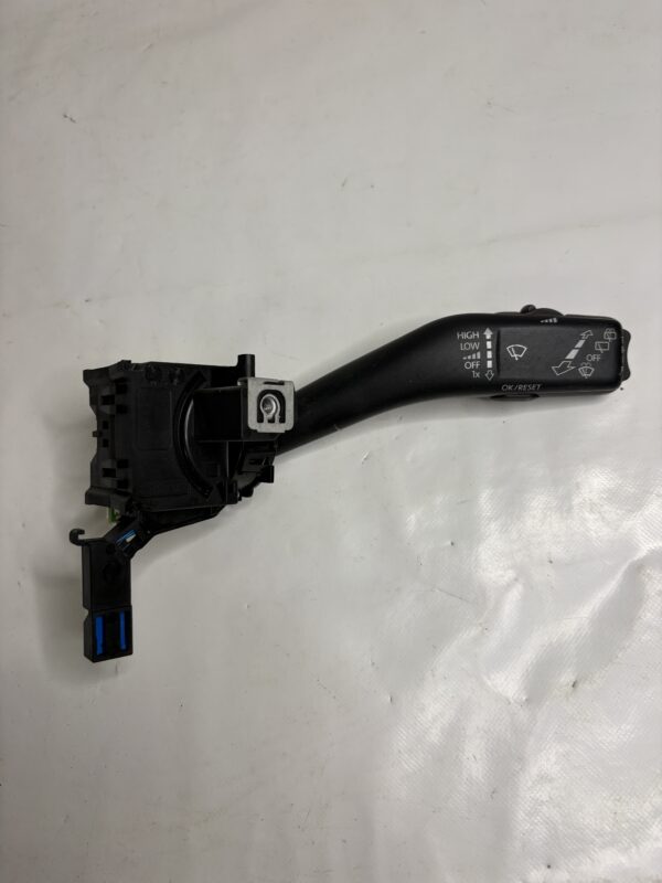 Commodo essuie glace VW Golf 5