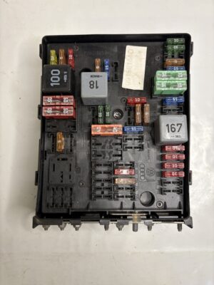 Boitier fusible VW Golf 5 GTI /S3