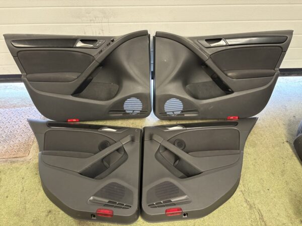 IMG_7899 Panneaux portes VW Golf 6 5P