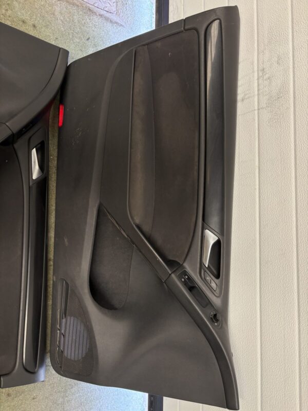 IMG_7922 Panneaux portes AV VW Golf 6/3p