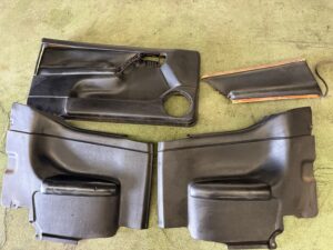 Panneaux portes cuir VW Golf 4 cab