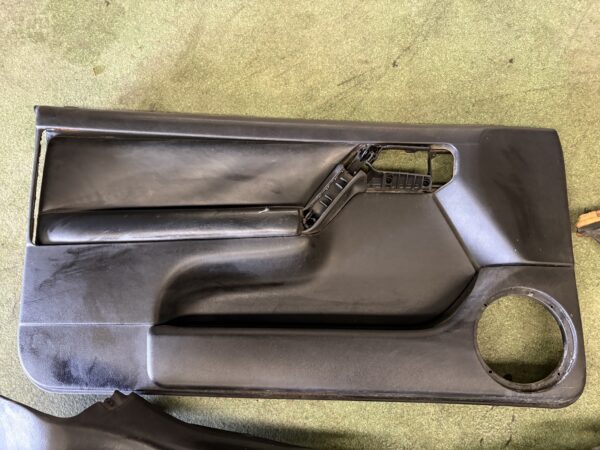 Panneaux portes cuir VW Golf 4 cab