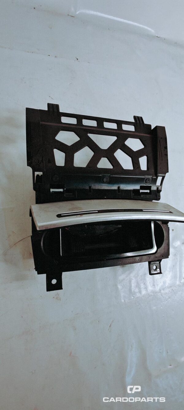 Cendrier / Bac de rangement de console centrale d'origine Audi A3 / S3 (8P) — Référence 8P0857951